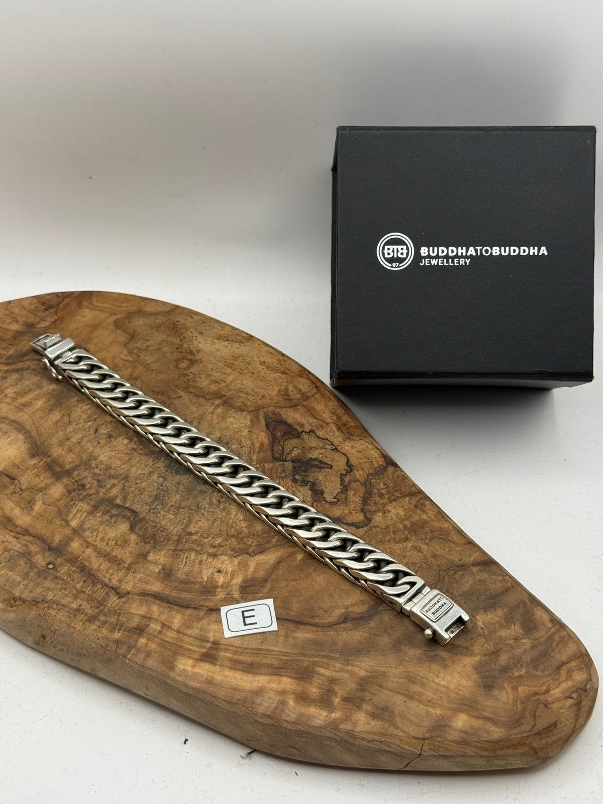 “ESTHER SMALL” buddha to buddha 20,5cm• Maat: E “GEPOLIJST”, Ophalen of Verzenden, Zo goed als nieuw, Zilver, Zilver