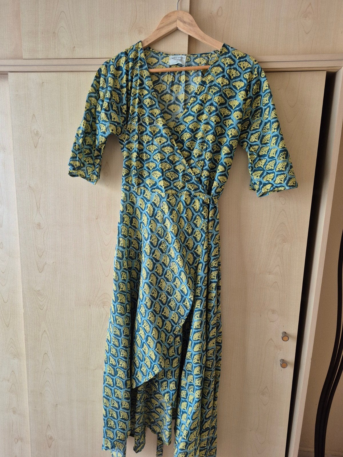 TWO SISTERS Wikkeljurk met print, maat M tot wel L, Maat 38/40 (M), TWOSISTERS, Geel, Nieuw