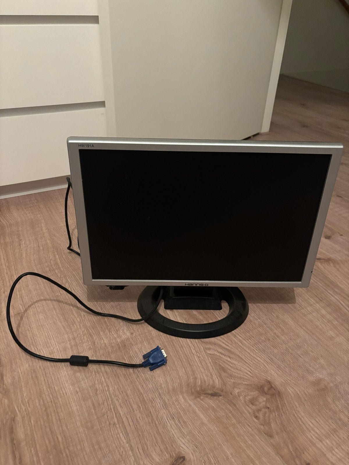 HANNspree HW191A Monitor - 19 inch LCD Scherm, Computers en Software, Ophalen, Gebruikt, VGA