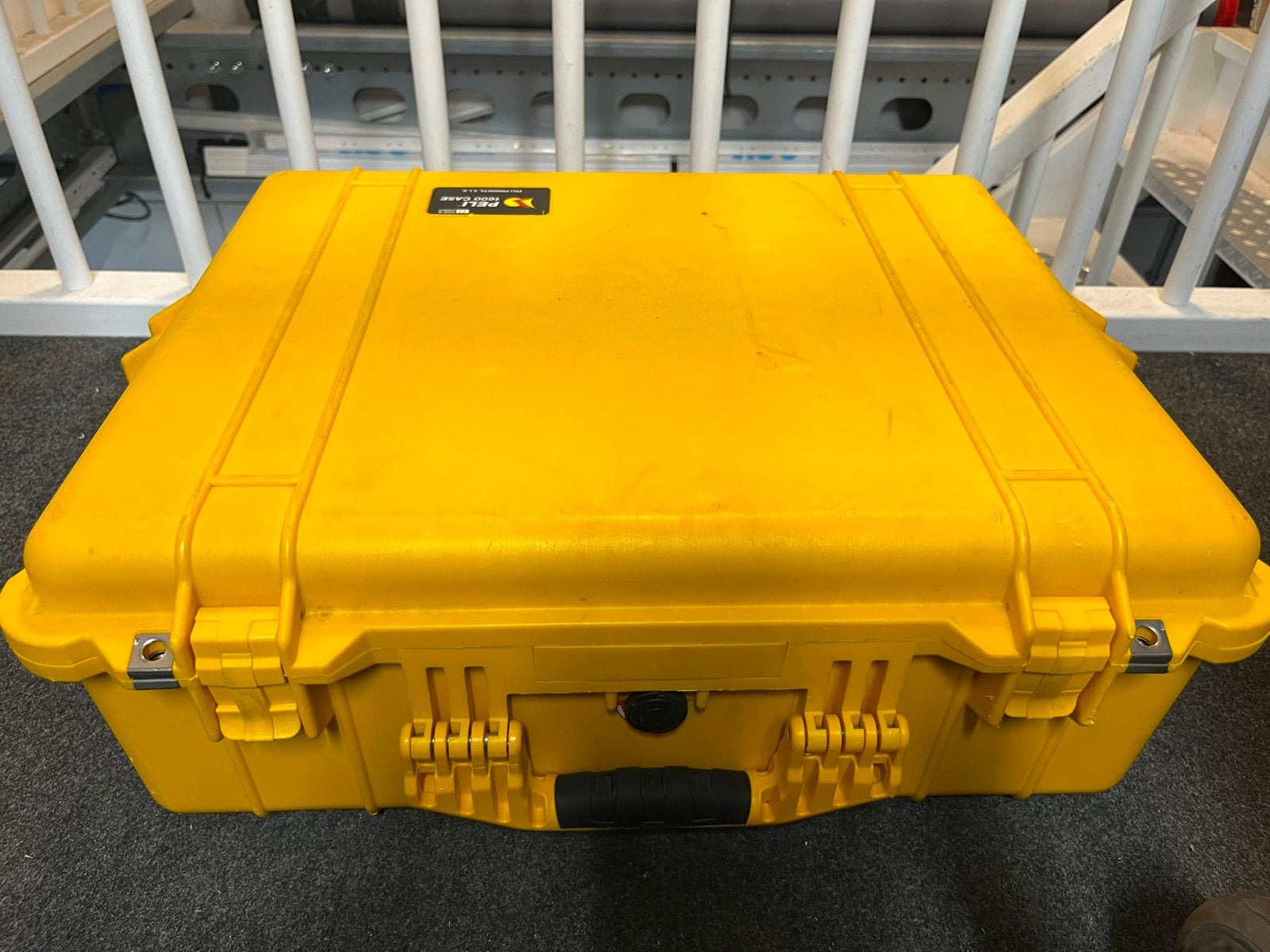 Peli 1600 Case - Robuuste gele koffer met schuim, Ophalen of Verzenden, Gebruikt