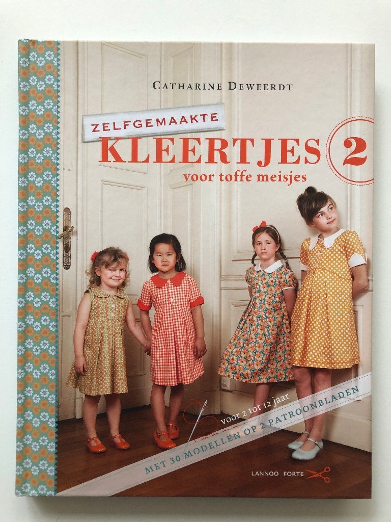 Zelfgemaakte kleertjes 2, Boeken, Hobby en Vrije tijd, Zo goed als nieuw, Borduren en Naaien, Verzenden