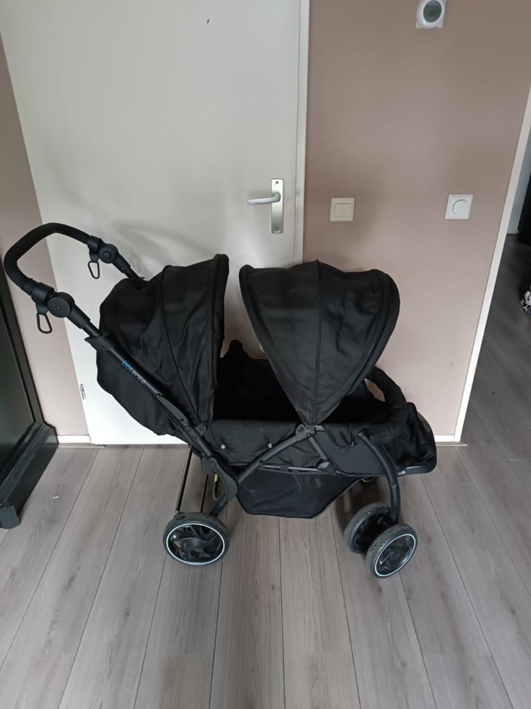 Zwarte Duowagen - Ideaal voor Tweelingen of Broertjes/Zusjes, Gebruikt, Verstelbare duwstang, Ophalen, Kinderwagen