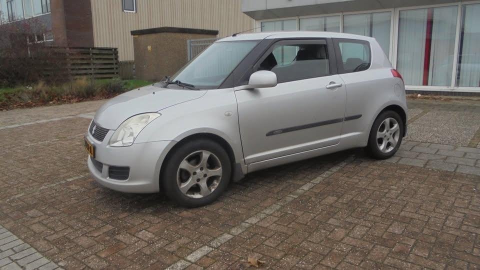 Suzuki Swift 1.3 3D 2007 Grijs, Auto's, 31 €/maand, Swift, Origineel Nederlands, Bedrijf