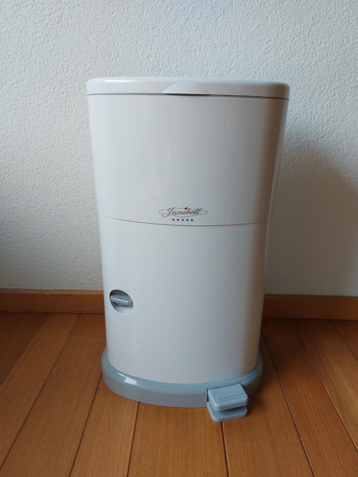 Luieremmer pedaalemmer Janibell 26 liter, Huis en Inrichting, Woonaccessoires | Prullenbakken, Ophalen, Zo goed als nieuw, Kunststof