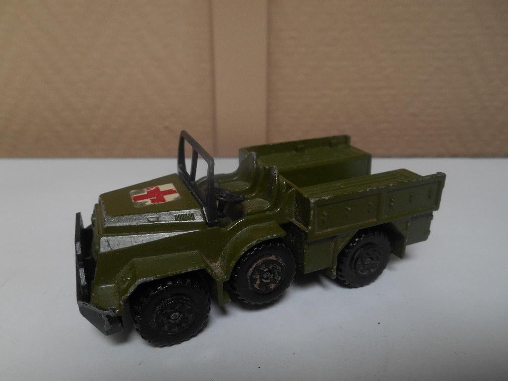 matchbox battle kings K-112 Daf Ya126 leger ambulance, Ophalen, Gebruikt, Bus of Vrachtwagen, Matchbox