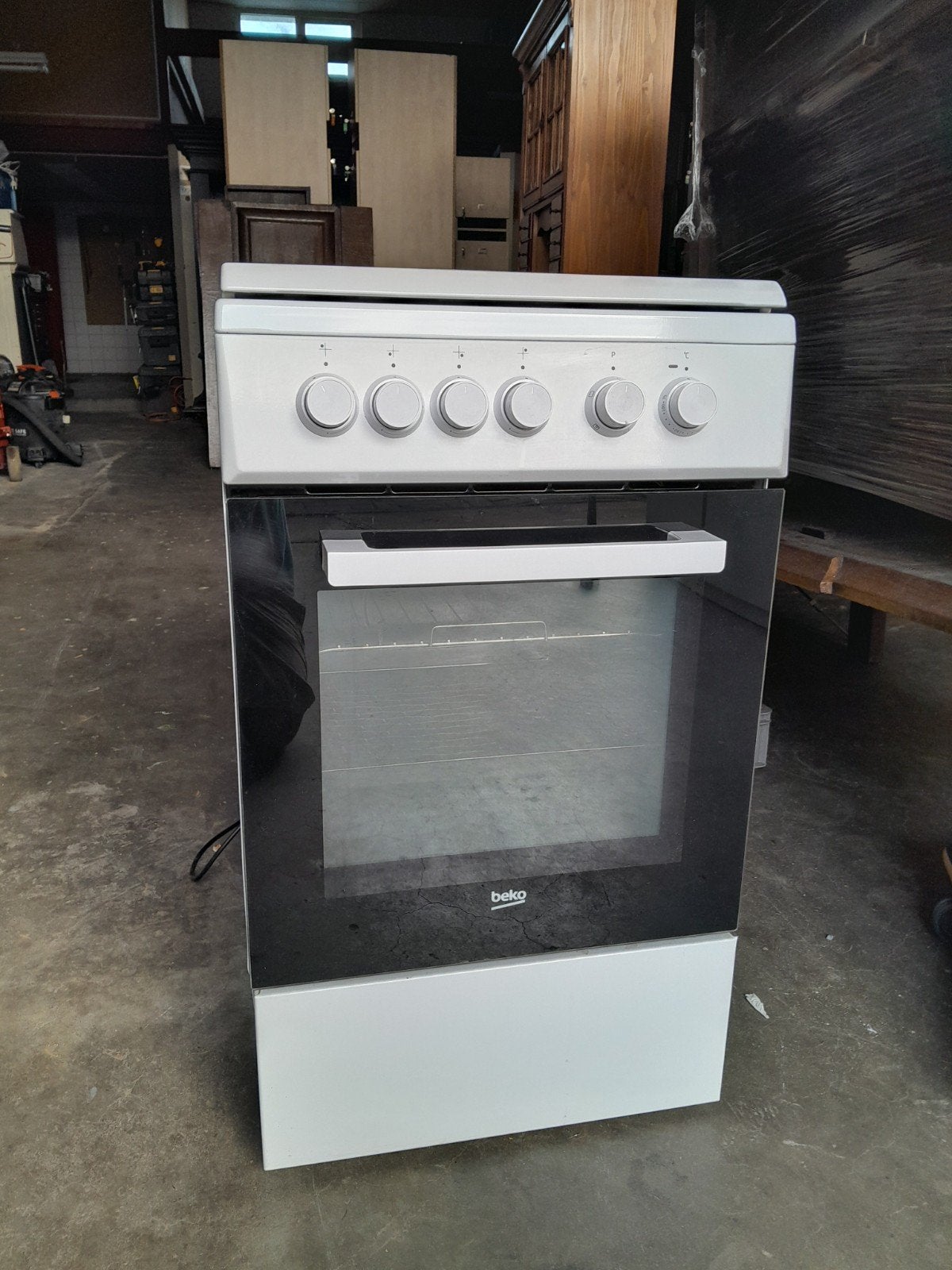 Beko gasfornuis 50 cm, Ophalen, Grill, 4 kookzones, Zo goed als nieuw