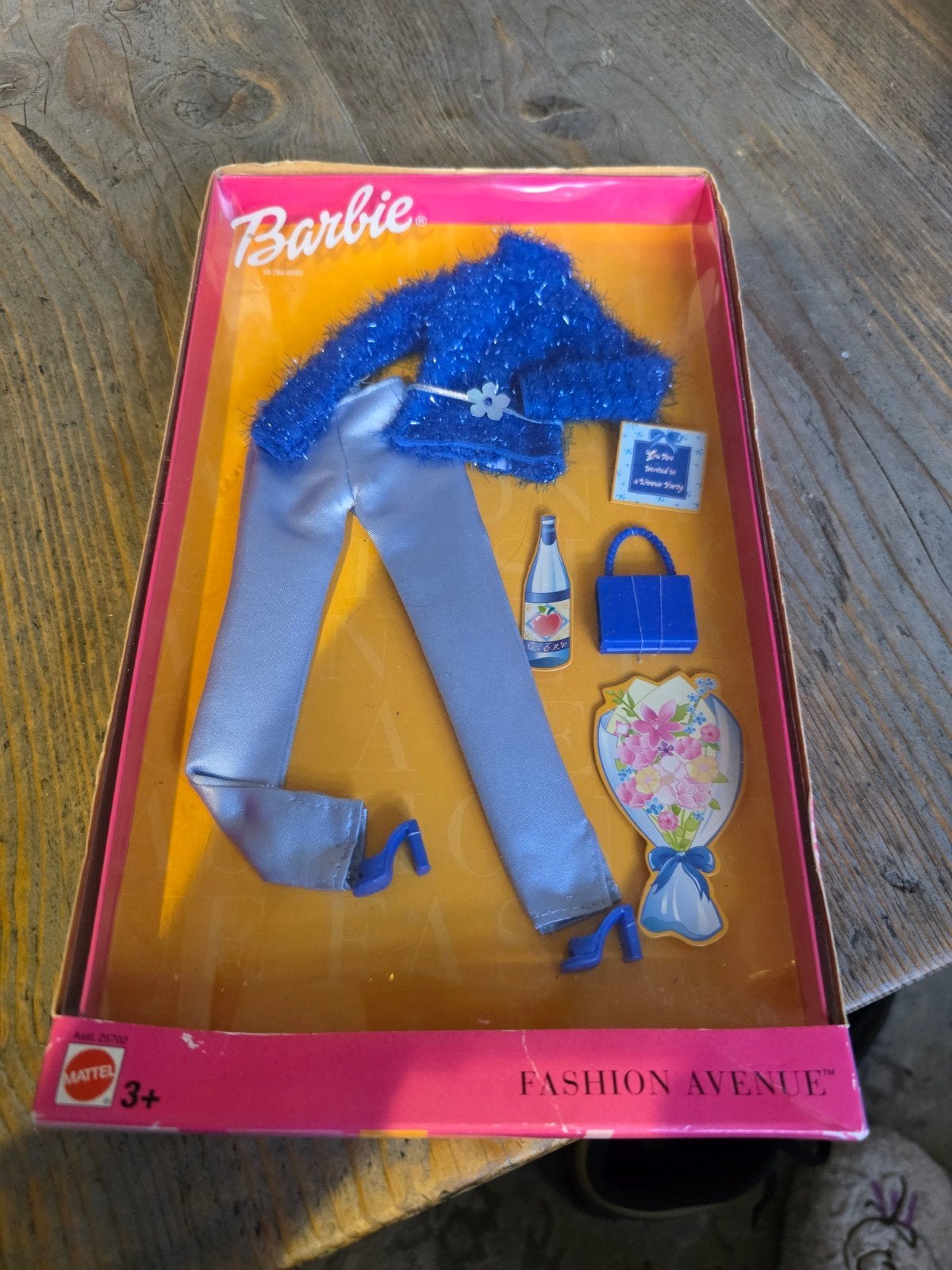 Barbie Fashion Avenue Dinner at 8.00, Ophalen of Verzenden, Nieuw, Kleertjes