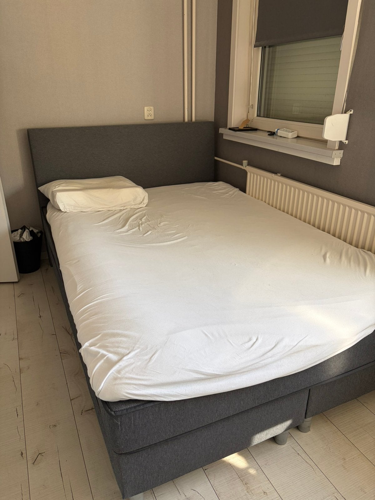 Boxspring bed 1.40 x 2.00, Gebruikt, Tweepersoons, 200 cm, Grijs