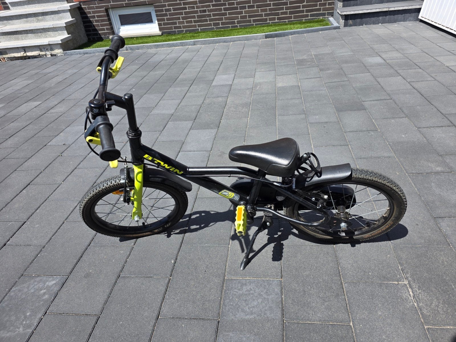B'Twin kinderfiets 16 inch, zwart/geel  !ophalen in Gangelt!, Fietsen en Brommers, Fietsen | Kinderfietsjes, Ophalen of Verzenden