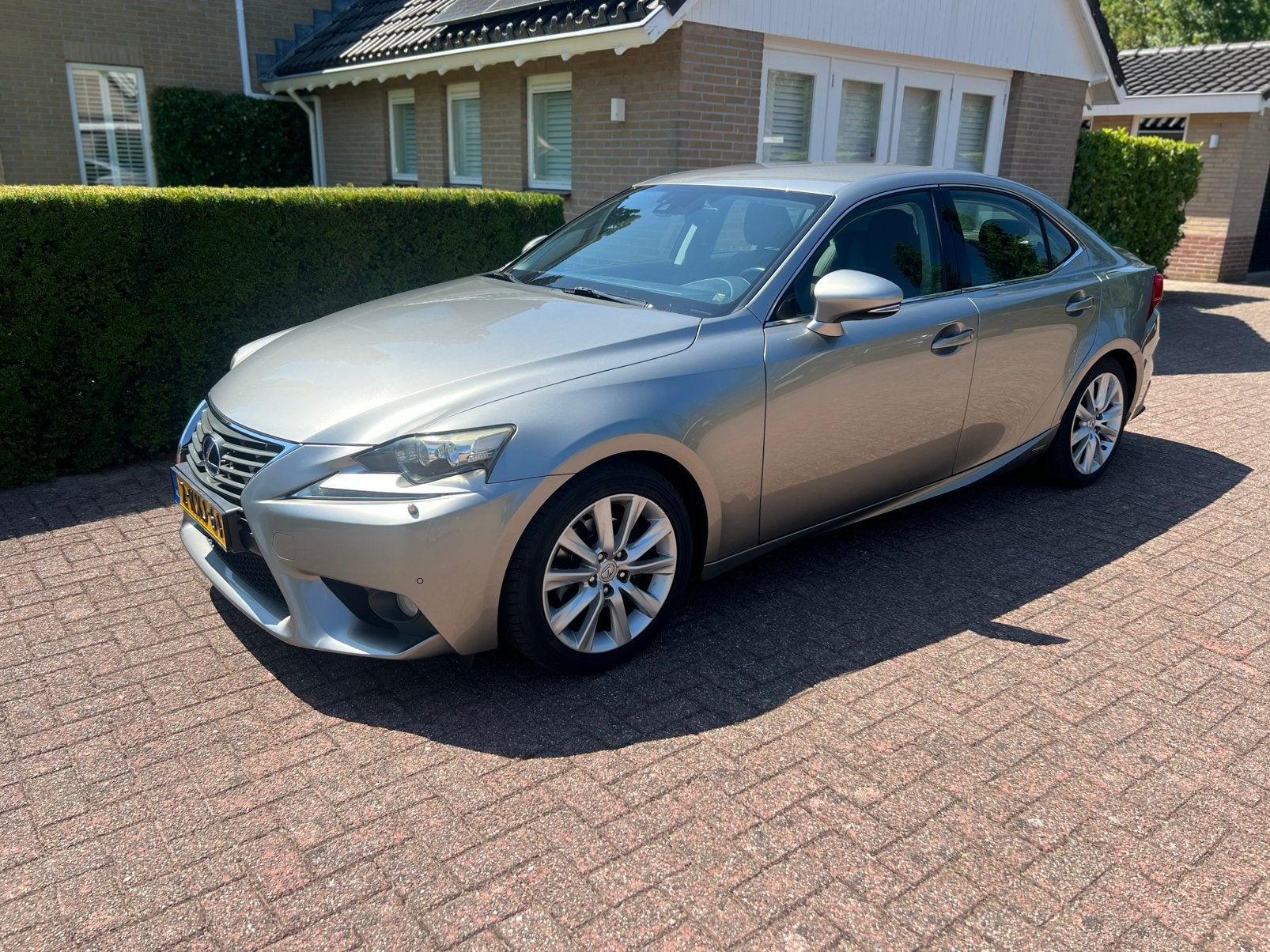 Lexus IS 300H  Vol Leder, Perfect Dealer Onderhouden, Auto's, Lexus, Automaat, Achterwielaandrijving, 181 pk, 23 km/l
