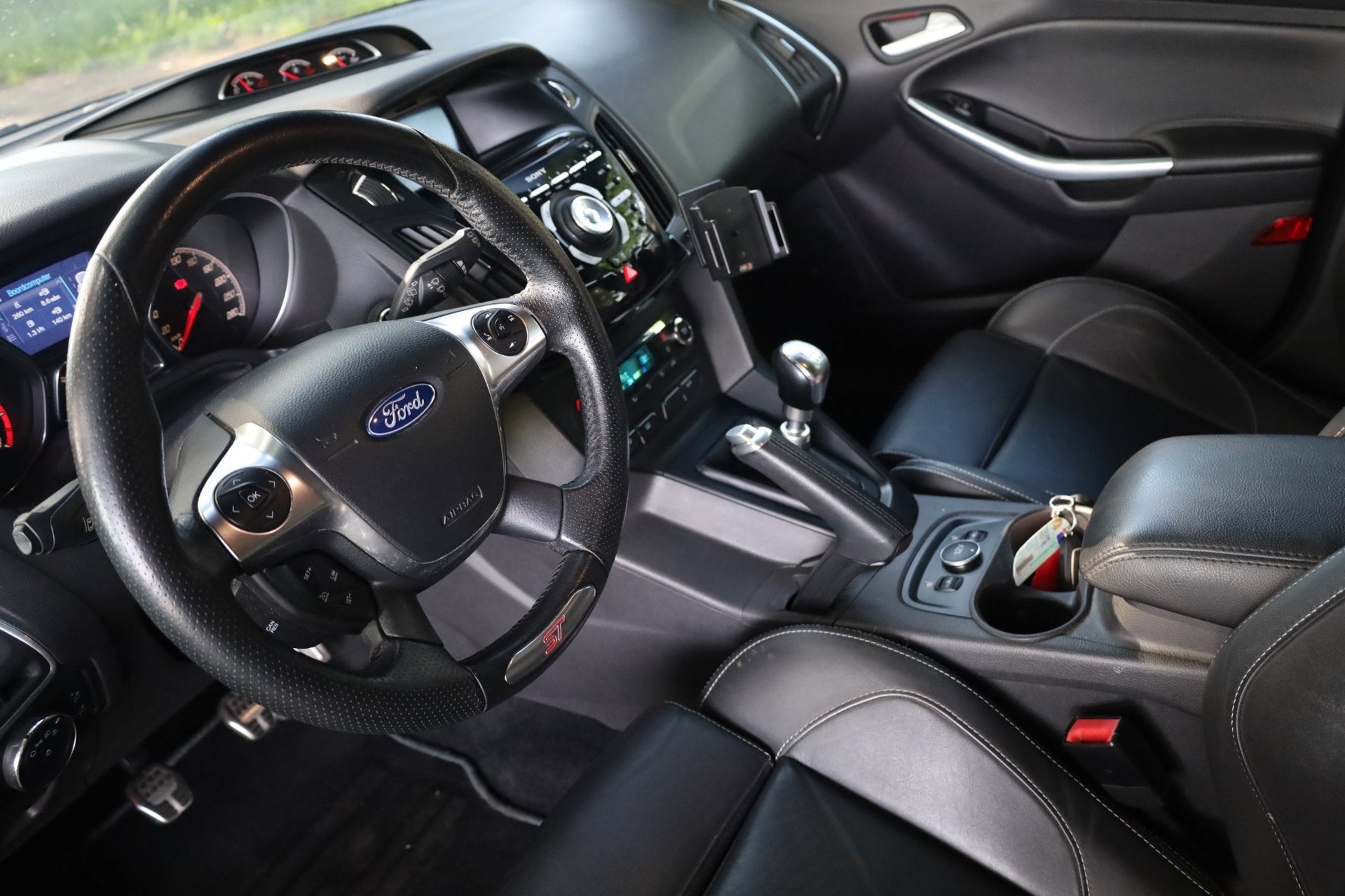 Ford Focus Wagon 2.0 EcoBoost ST-3 | Recaro Kuipstoelen | Ne, Auto's, Ford, Euro 5, Gebruikt, Zwart, 4 cilinders