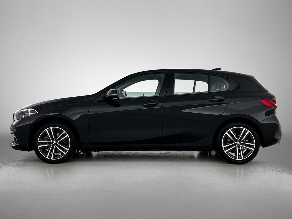 BMW 1-serie 118i Business Edition | Sportline | (bj 2022), Auto's, BMW, 136 pk, Gebruikt, Leder en Stof, Zwart