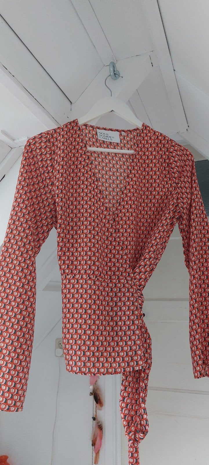 Nous Sommes Labels overslagblouse met print, Nieuw, Ophalen of Verzenden, Nous Sommes Labels, Maat 34 (XS) of kleiner
