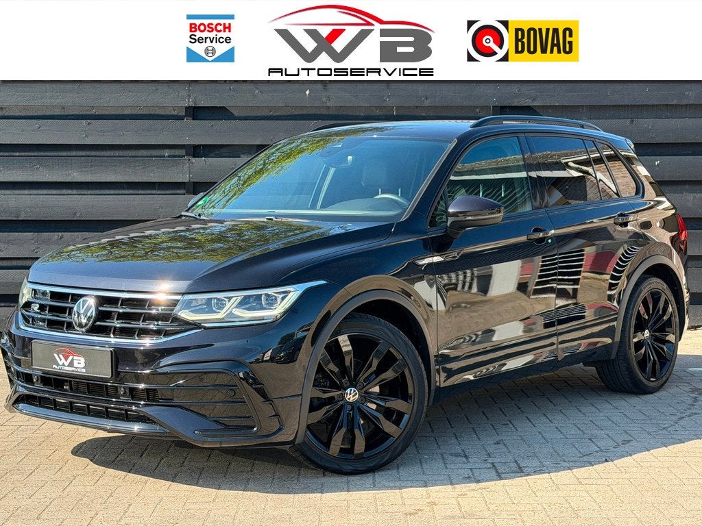 Volkswagen Tiguan 1.5 TSI R-Line ACC I Lane-Assist I Virtual, Auto's, Volkswagen, 15 km/l, Zwart, 4 cilinders, Zwart