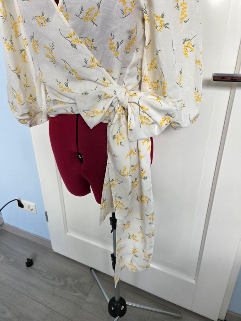 Claudie Pierlot wikkelblouse, mt 38, Kleding | Dames, Tops, Ophalen of Verzenden, Zo goed als nieuw, Maat 38/40 (M), Korte mouw