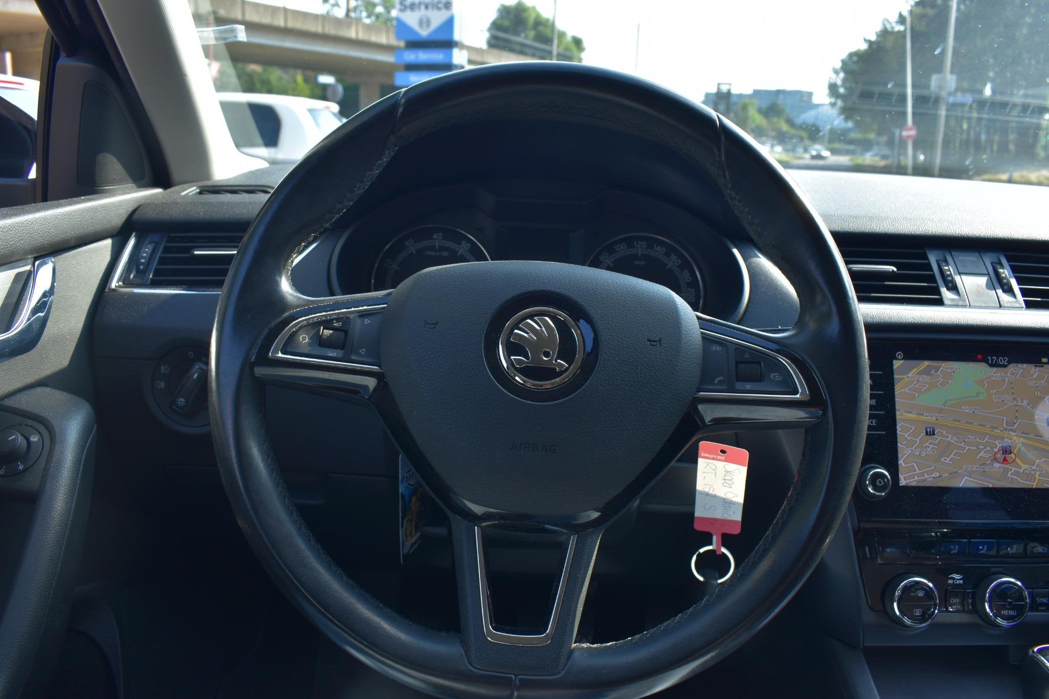 Skoda Octavia Combi 1.0 TSI Greentech Ambition Business Auto, Auto's, Stof, 1169 kg, 116 pk, Zwart