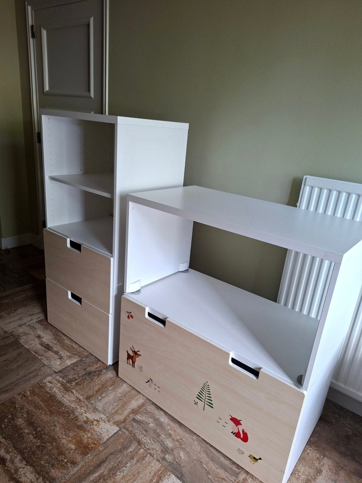 IKEA SMÅSTAD kast, bureau en speelgoedkist met opbergruimte, Ophalen, Met plank(en), Gebruikt, 100 tot 150 cm