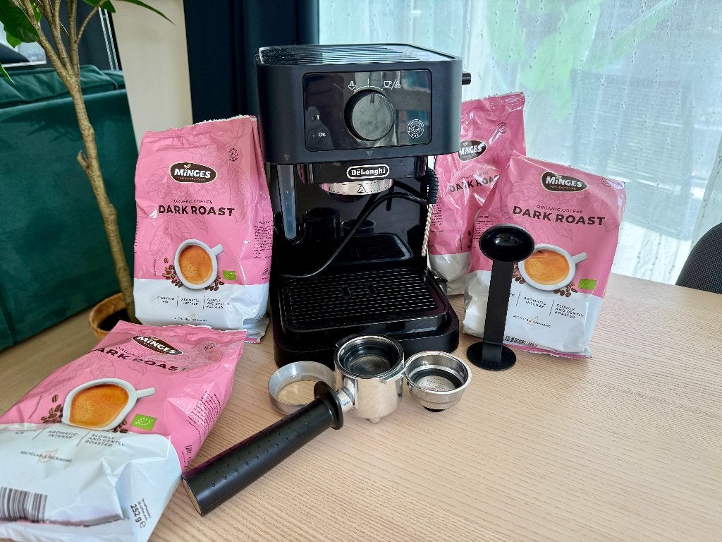 De’Longhi Stilosa EC235.BK + accessoires+ 144 Organic Coffee, Espresso apparaat, Ophalen of Verzenden, Zo goed als nieuw, Afneembaar waterreservoir
