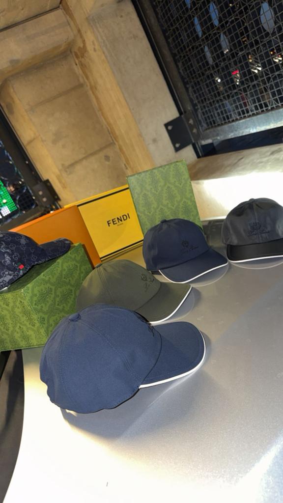 Loro piana Petten, Kleding | Heren, Ophalen of Verzenden, Nieuw, Pet