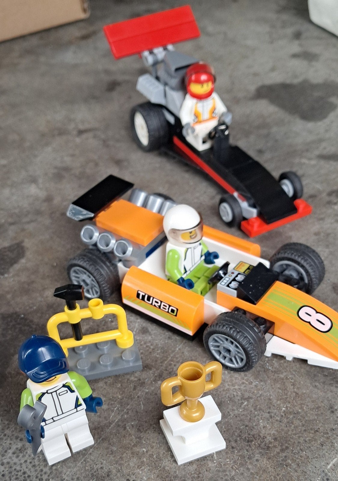 LEGO Racewagens met coureurs en trofee - zonder boekjes, Ophalen of Verzenden, Zo goed als nieuw, Overige merken