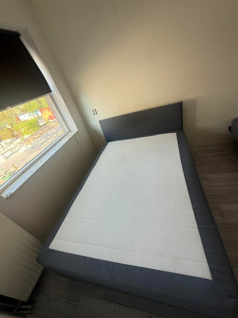 Boxspring Te koop, Ophalen, 140 cm, Zo goed als nieuw, 200 cm