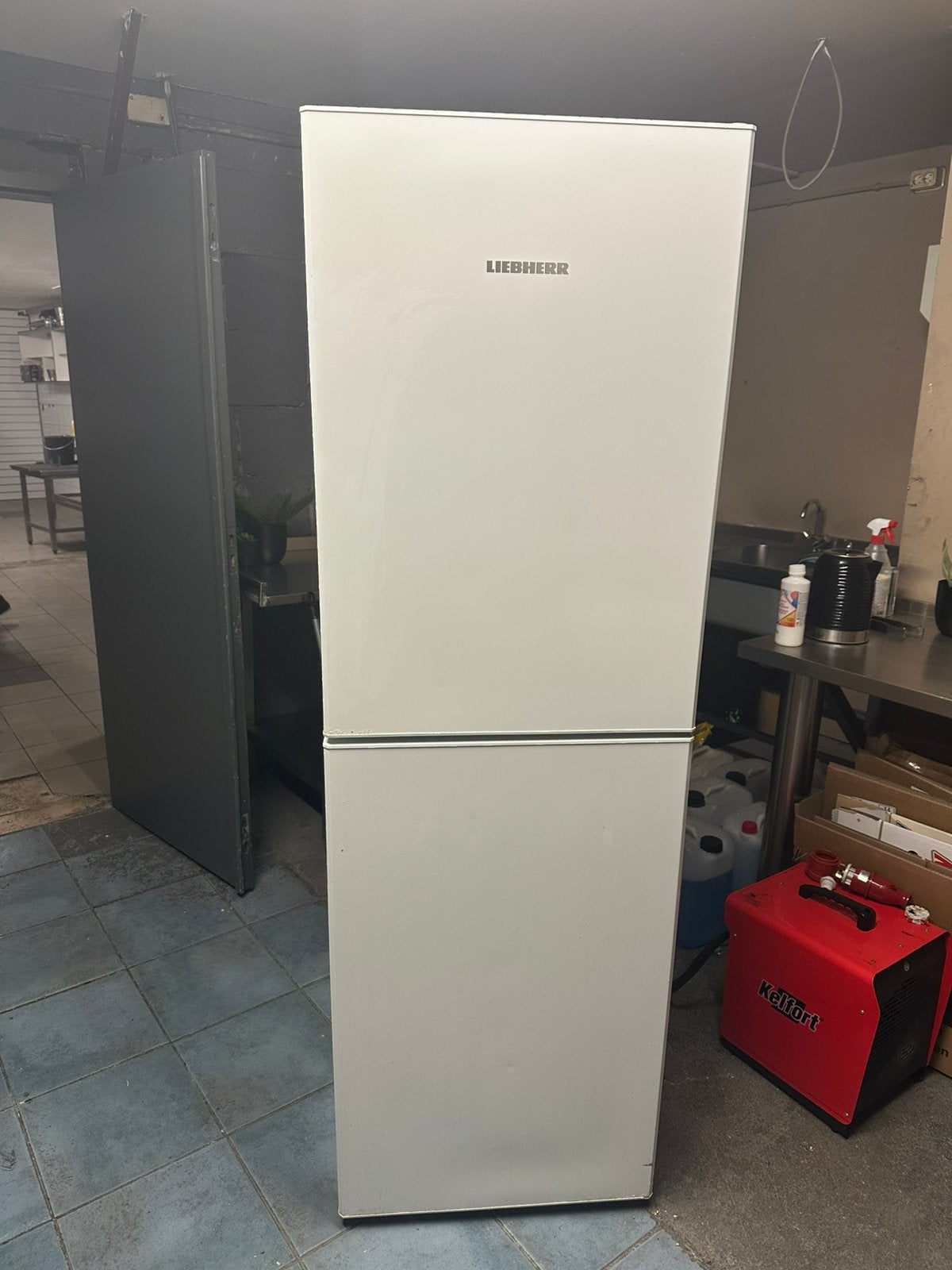Liebherr Koel vries combinatie, Ophalen, 200 liter of meer, Met aparte vriezer, 160 cm of meer