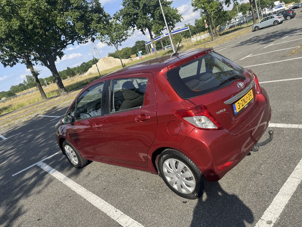 Toyota Yaris 1.0 VVT-i Aspiration, Euro 5, 40 €/maand, 750 kg, Handgeschakeld