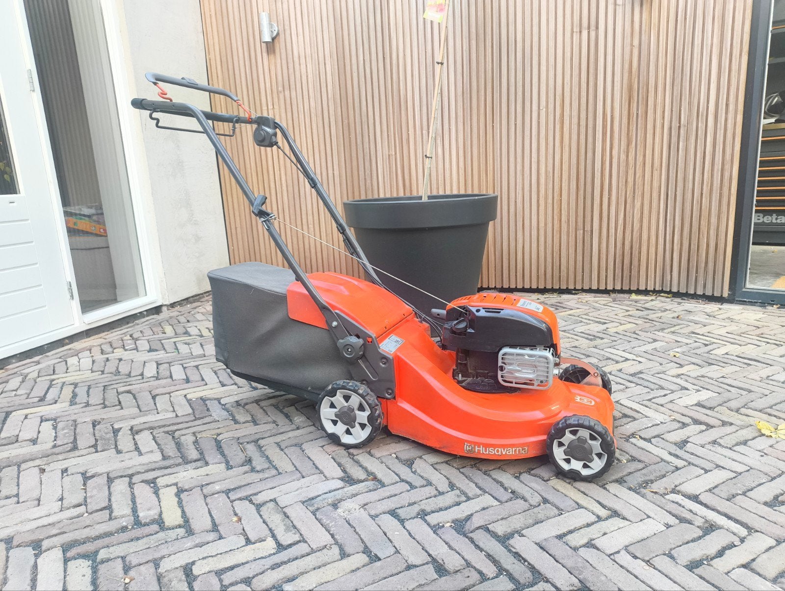 Husqvarna LC347V Benzine Grasmaaier - Zo goed als nieuw, Ophalen, Cirkelmaaier, Zo goed als nieuw, 40 t/m 49 cm