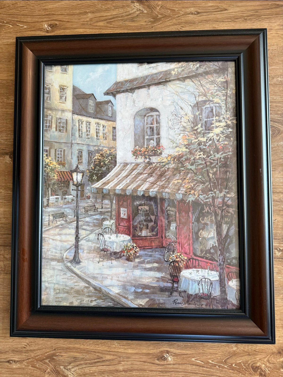 Schilderij: Frans straatbeeld met café en terras, Doek, Realistisch, Ophalen of Verzenden, Olieverf