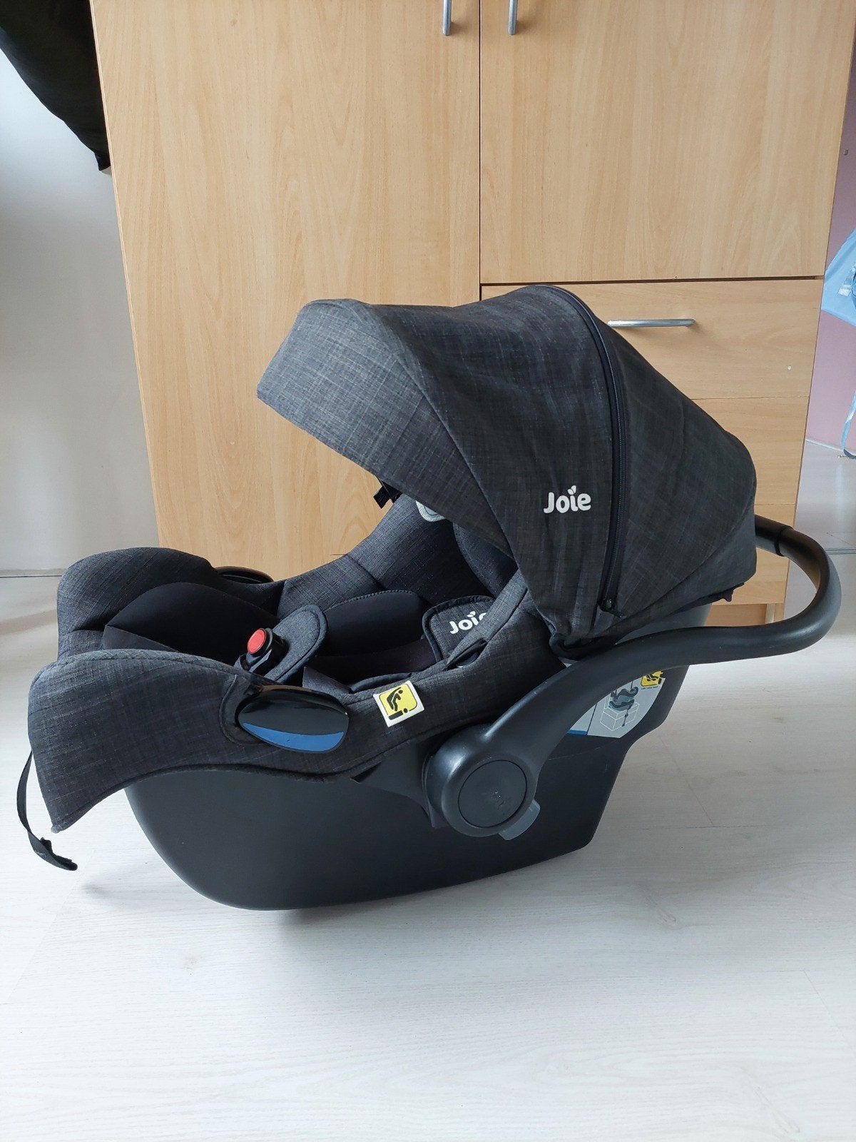 Autostoeltje baby groep 0 van Joie, de i-gemm 2, Autogordel of Isofix, Gebruikt, 0 t/m 13 kg, Ophalen