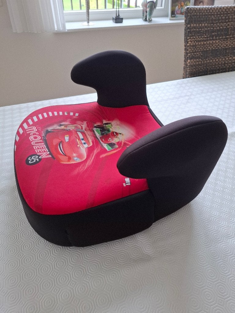 Te koop: kinder stoelen(verhoger) 2 stuks voor in de auto, Kinderen en Baby's, Autostoeltjes, Overige merken, Gebruikt, Overige methoden