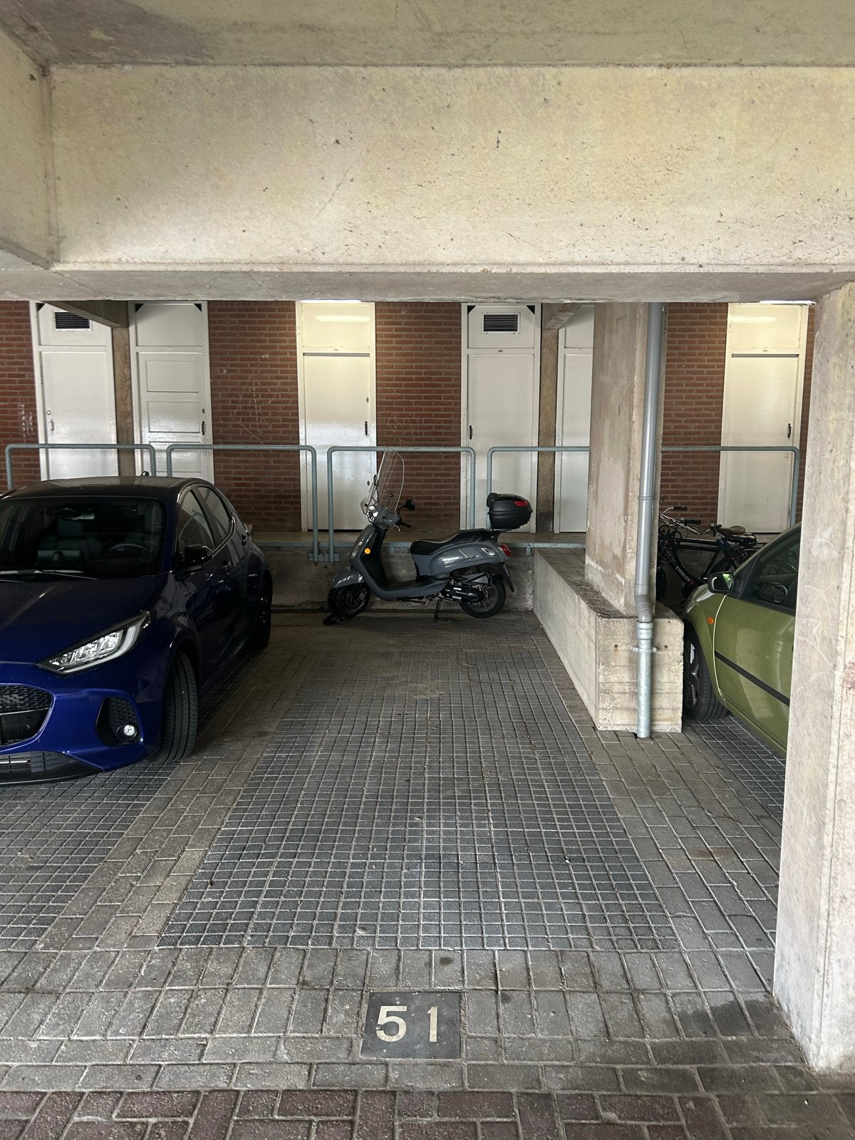 Parkeerplaats Frederikstraat Den Haag te huur, Den Haag