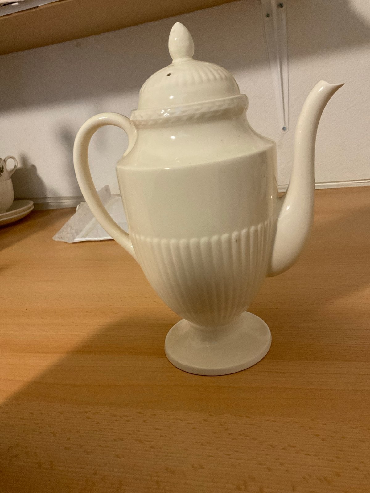 Wedgwood Edme koffiepot - Klassiek en elegant, Klassiek, Ophalen of Verzenden, Zo goed als nieuw, Theepot