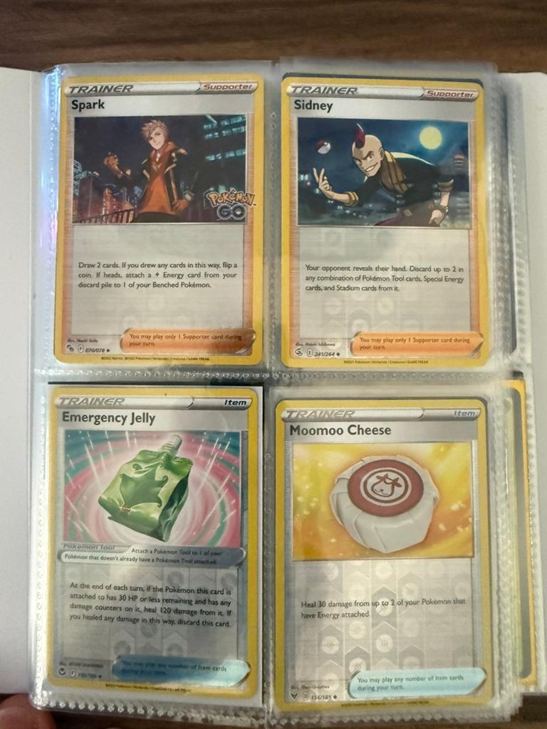 Boekje met verschillende  Pokémon reverse holo kaarten, Hobby en Vrije tijd, Verzamelkaartspellen | Pokémon, Ophalen of Verzenden