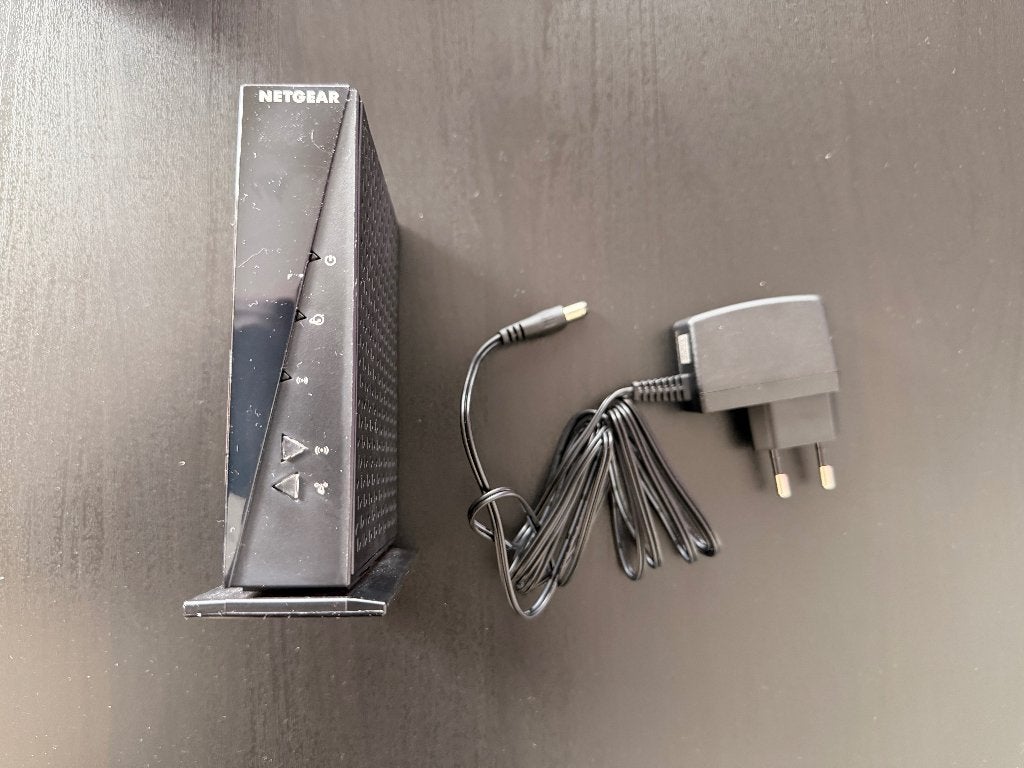Netgear N300 Wi-Fi Router (WNR2000v5), Computers en Software, Ophalen, Zo goed als nieuw, Router, NETGEAR