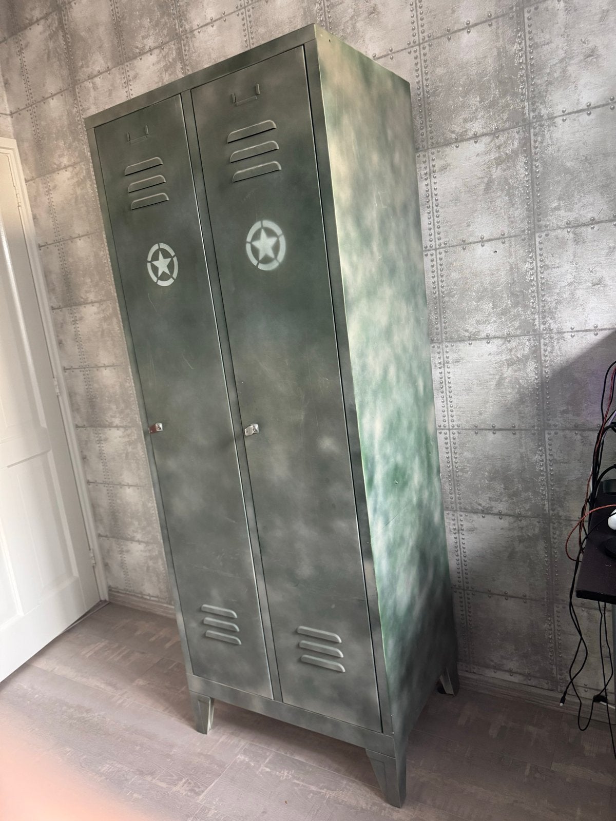 Metalen locker kast met legplanken en lades, Ophalen, Gebruikt