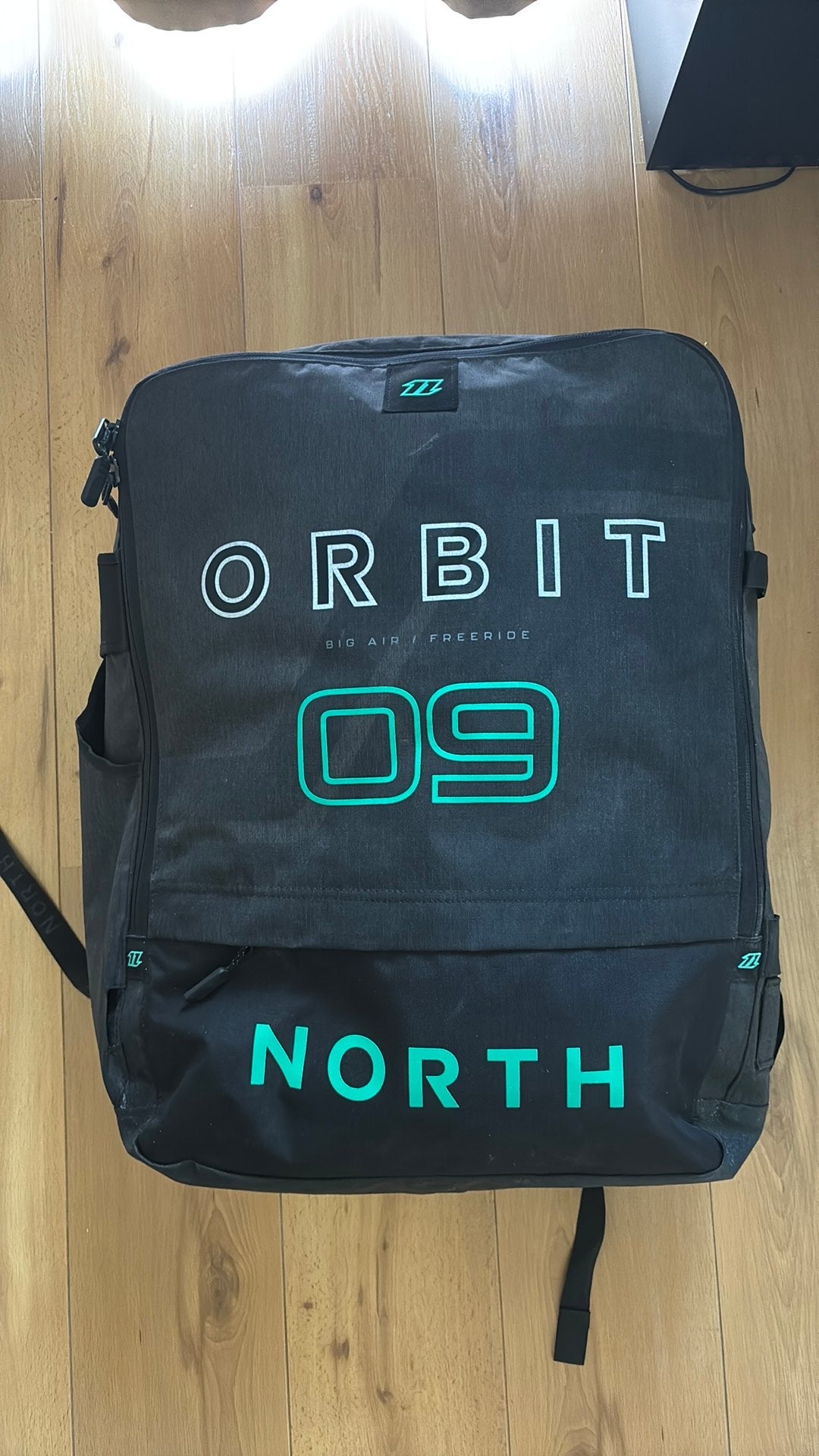 North Orbit 2023 9m, 2x gebruikt, Watersport en Boten, Kitesurfen, Geen board, Ophalen of Verzenden, Zo goed als nieuw, 9 m²