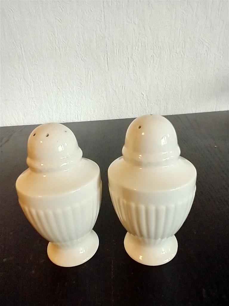 Wedgwood Edme peper en zoutstel, Overige typen, Ophalen of Verzenden, Zo goed als nieuw, Wedgwood