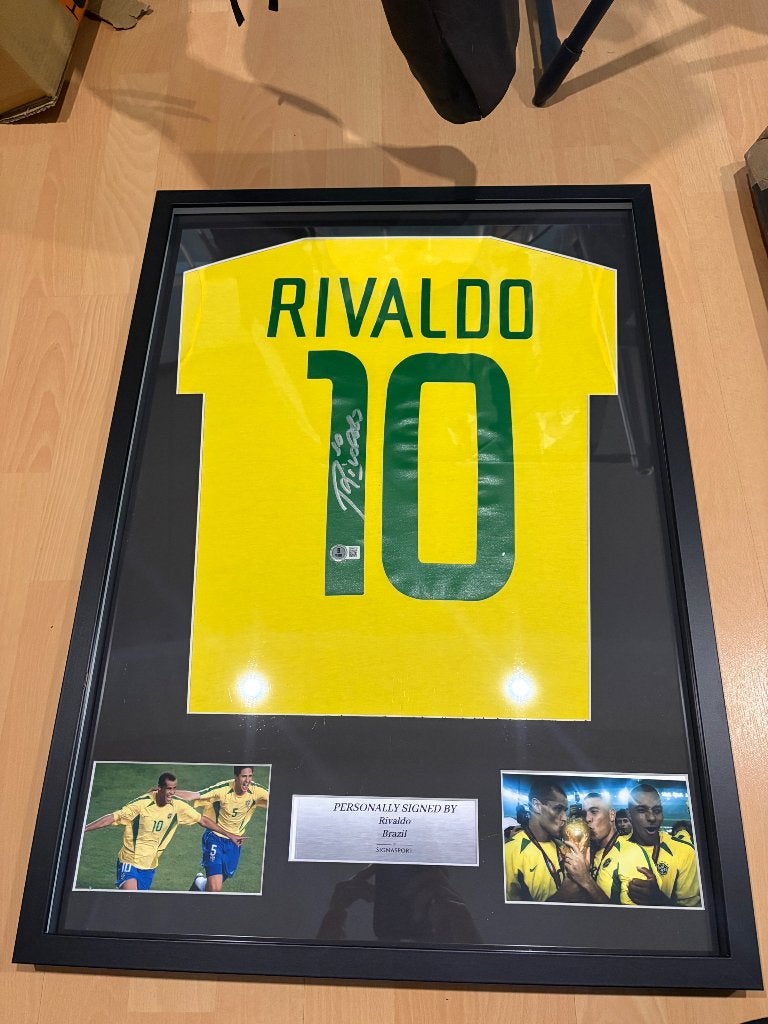 Rivaldo signed shirt, mooi ingelijst!, Ophalen of Verzenden, Zo goed als nieuw, Buitenlandse clubs, Shirt