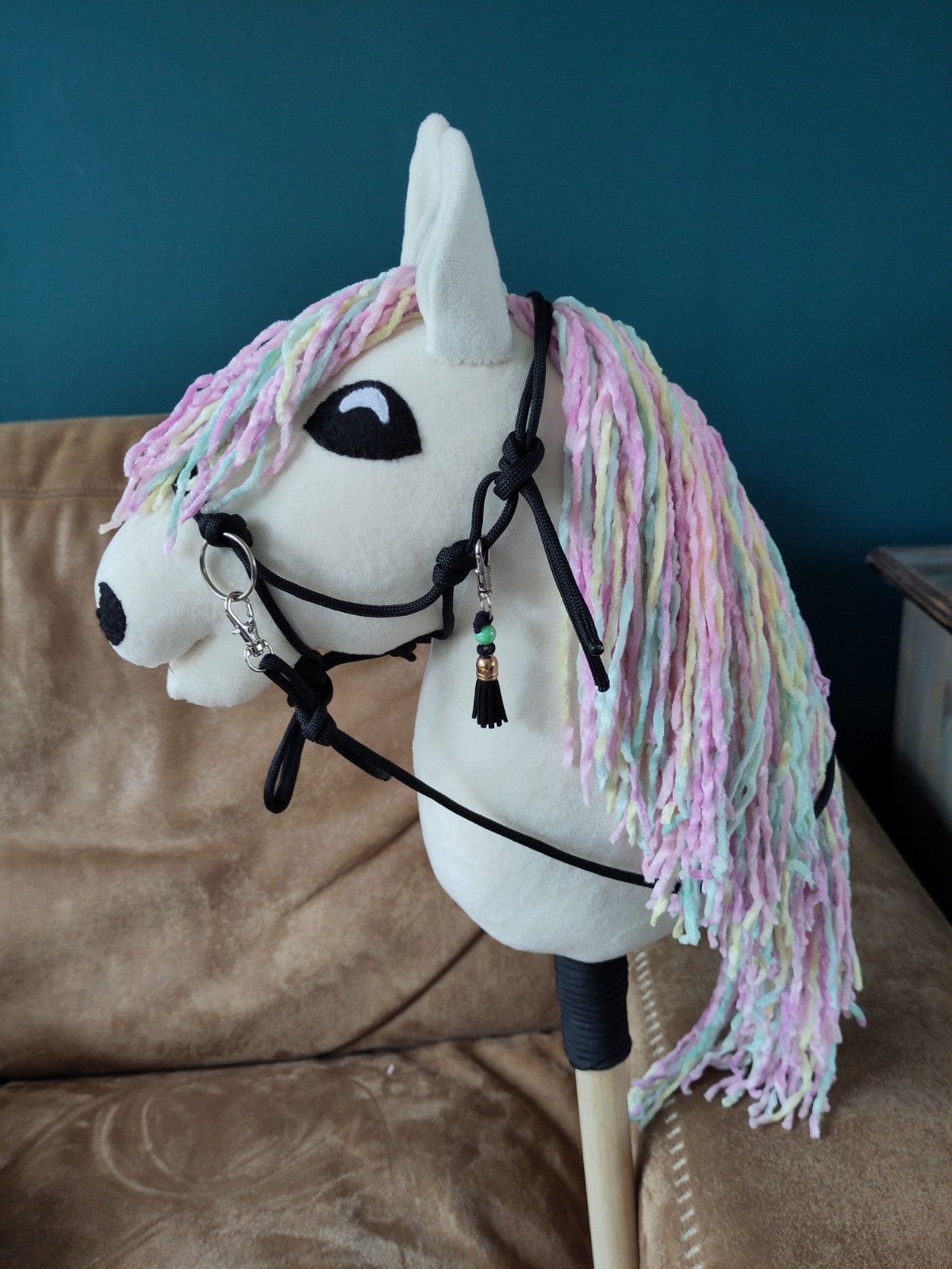 Hobbyhorse met unicorn manen!, Ophalen of Verzenden, Zo goed als nieuw