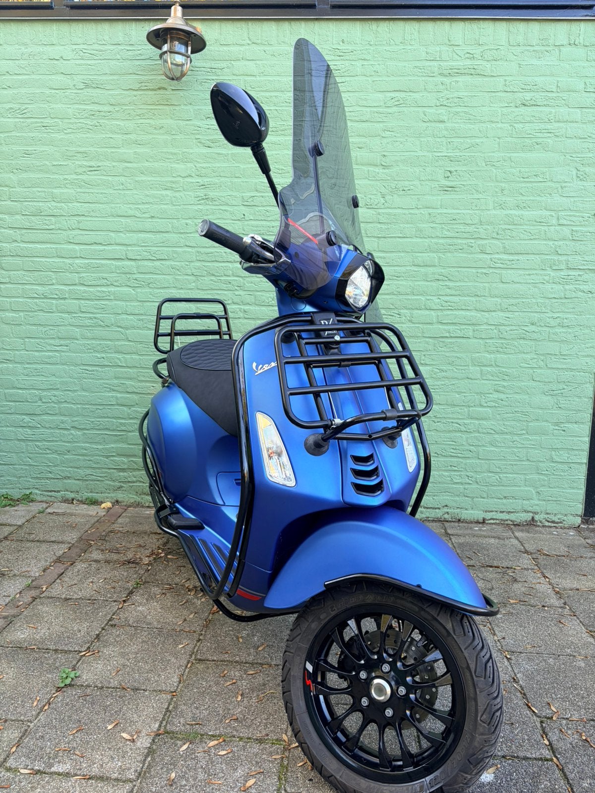 Full option vespa sprint E5 2022 mat blauw snor monoseat, Ophalen, Zo goed als nieuw, Benzine