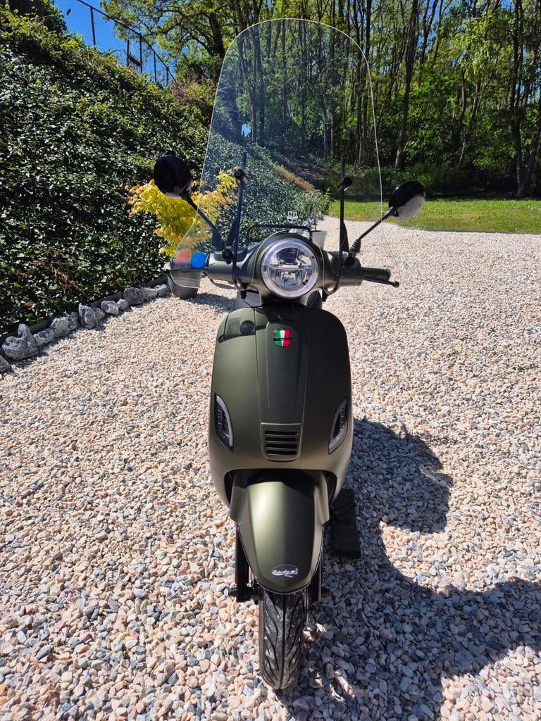 Scooter GTS Toscana Exclusief, Fietsen en Brommers, Snorfietsen en Snorscooters, Zo goed als nieuw, Overige merken, Benzine, Ophalen of Verzenden