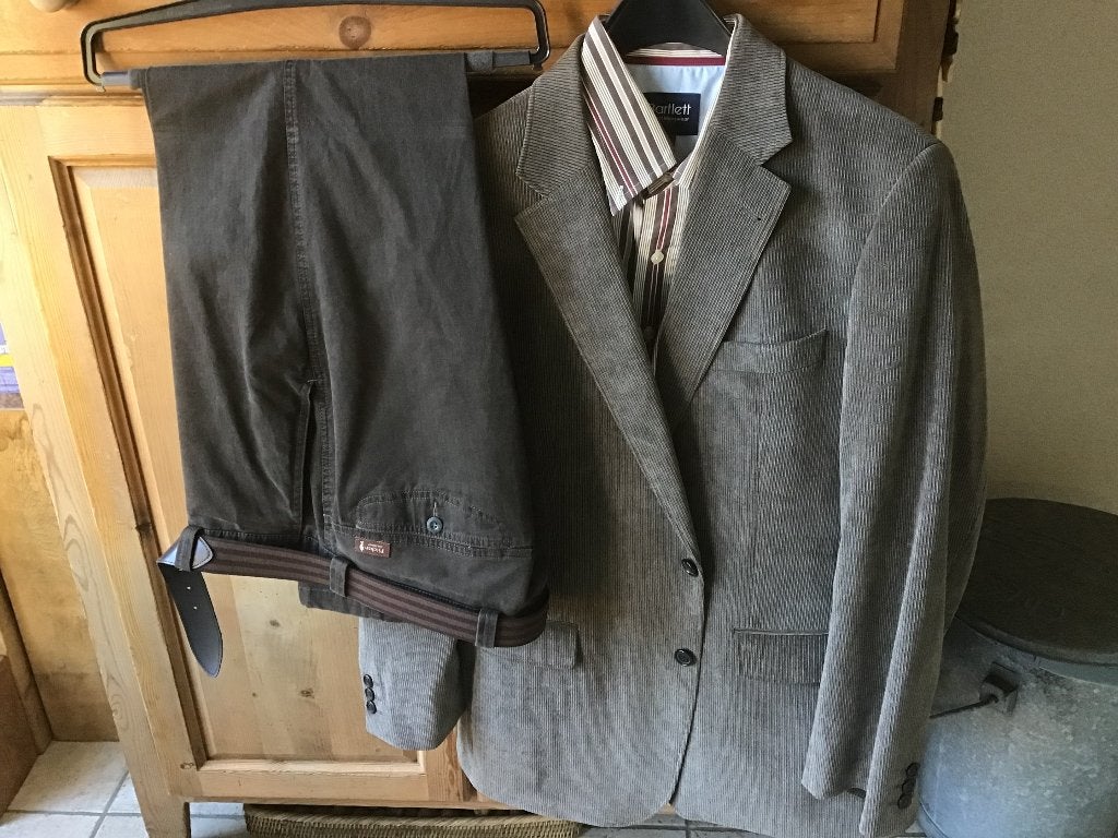 Combinatie pak incl. overhemd & stropdas & riem z.g.a.n., Ophalen of Verzenden, Zo goed als nieuw, Overige maten, Bruin