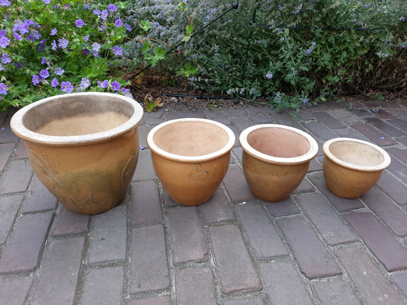Set van 4 nestbare bloempotten met bladmotief, Tuin en Terras, Bloempotten, Gebruikt, Minder dan 40 cm, Aardewerk, Ophalen