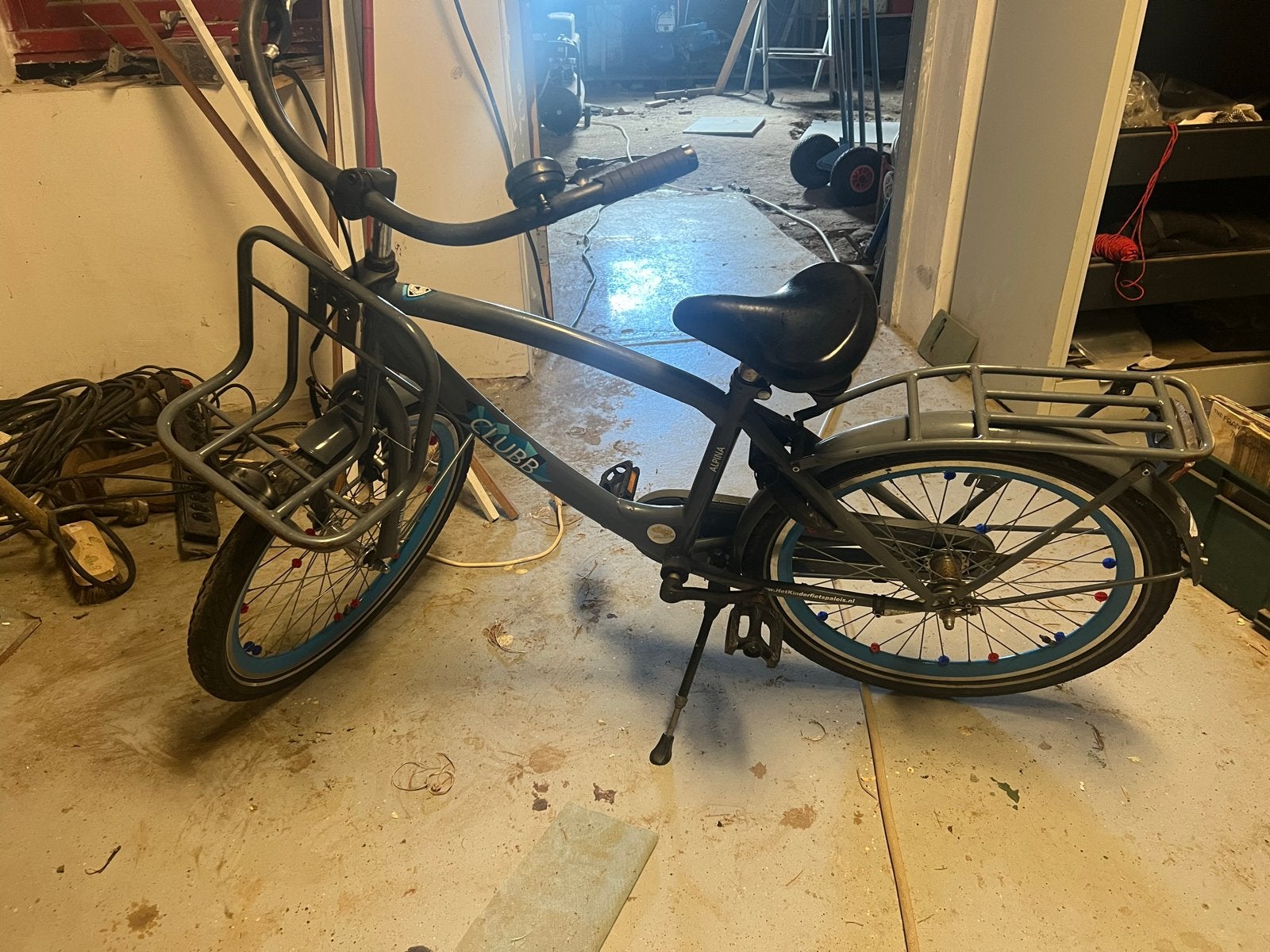 Alpina Clubb transportfiets - Grijs met blauwe accenten, Fietsen en Brommers, Overige merken, Terugtraprem, Gebruikt, Ophalen of Verzenden