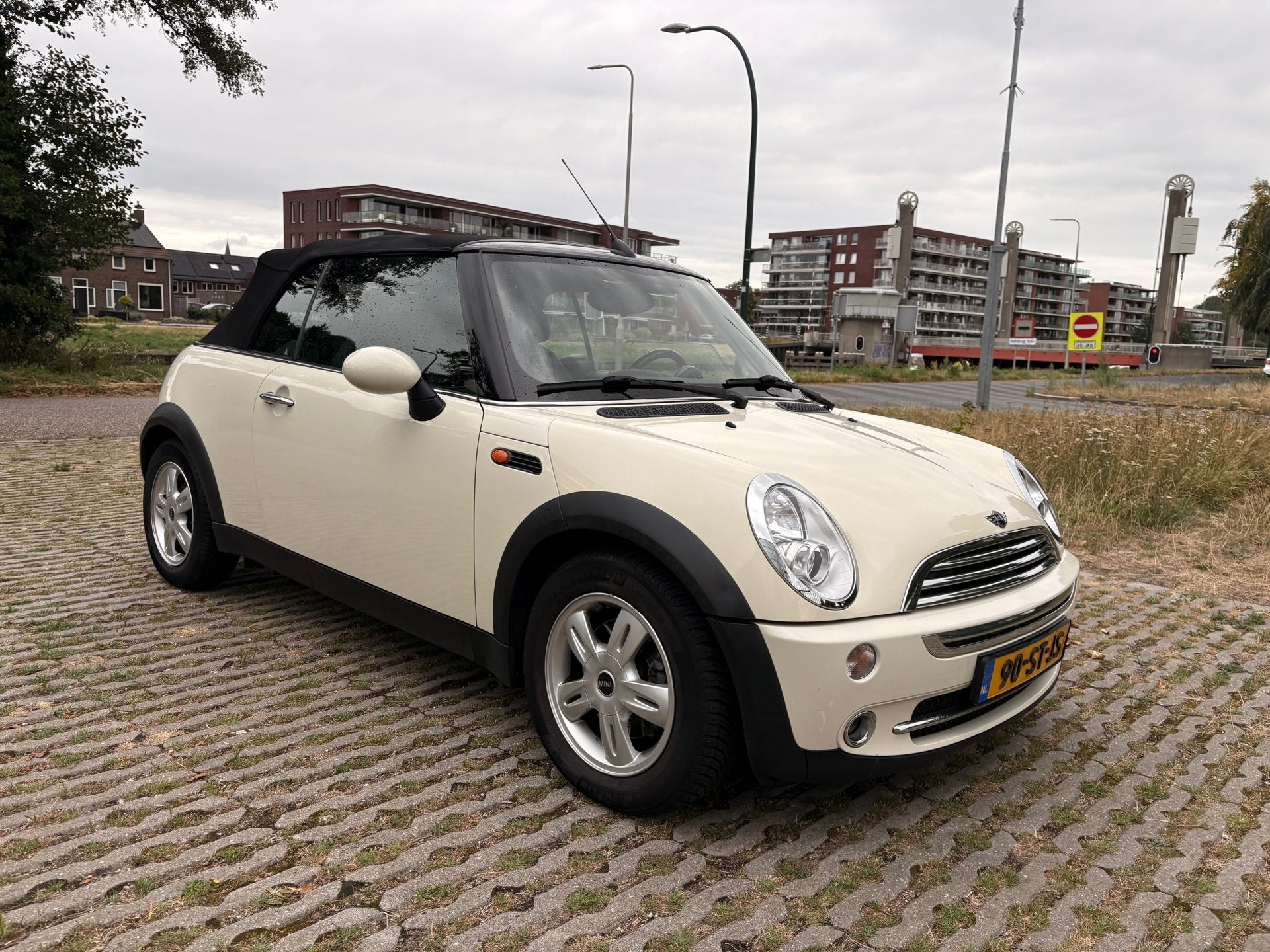Mini Cabrio 1.6 Cooper Pepper - cabriolet - airco, Auto's, Voorwielaandrijving, Stof, Gebruikt, 4 cilinders