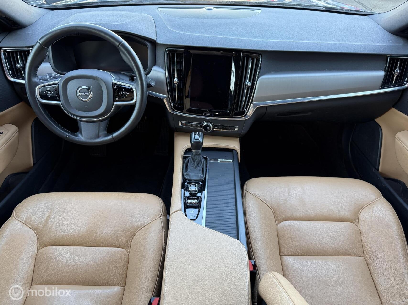 Volvo V90 2.0 T4 Momentum Pro LEER/CARPLAY/TREKHAAK, Auto's, Volvo, Euro 6, 1969 cc, Blauw, 1616 kg