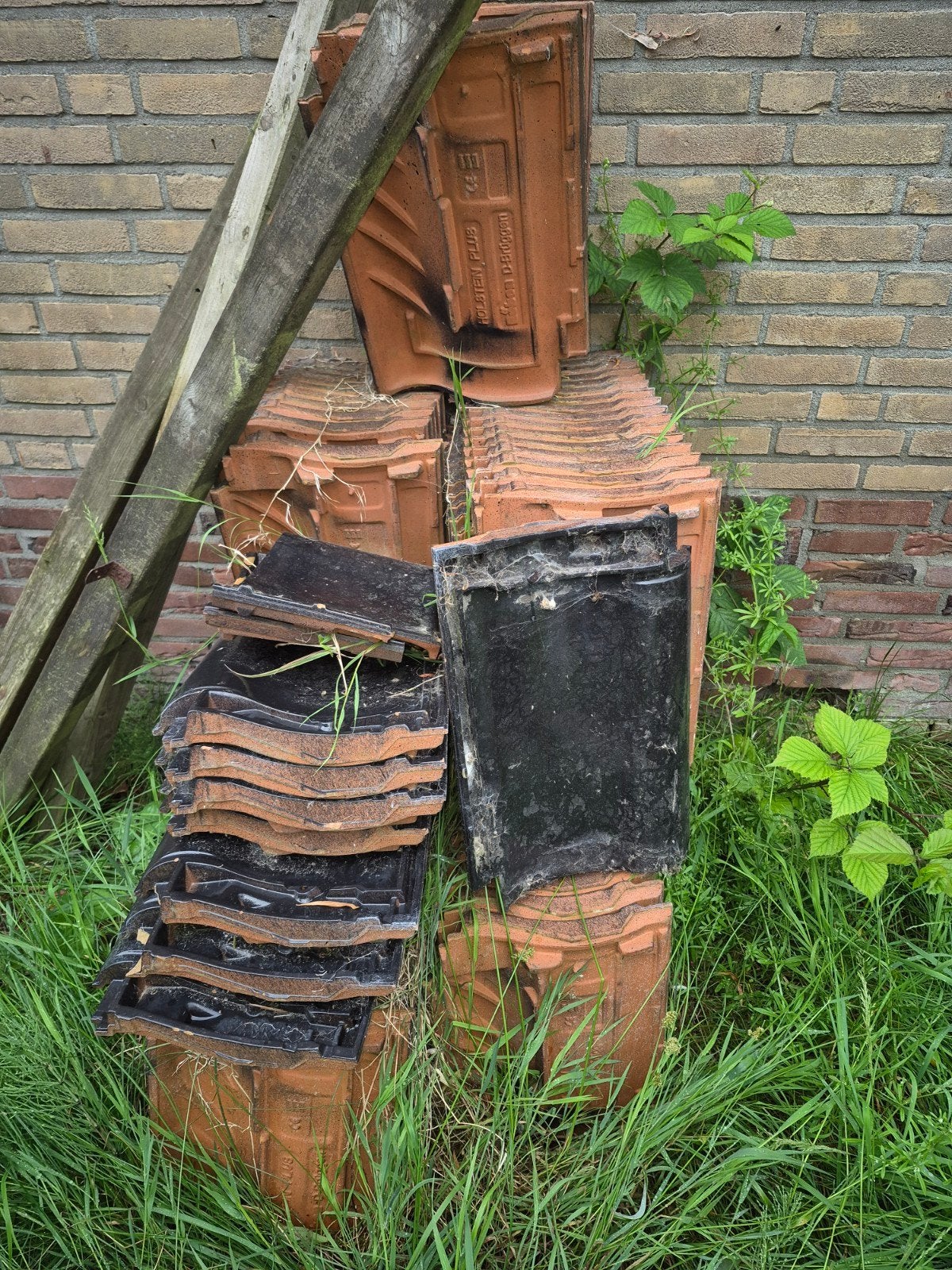 Gebruikte dakpannen, diverse kleuren en types, Ophalen of Verzenden