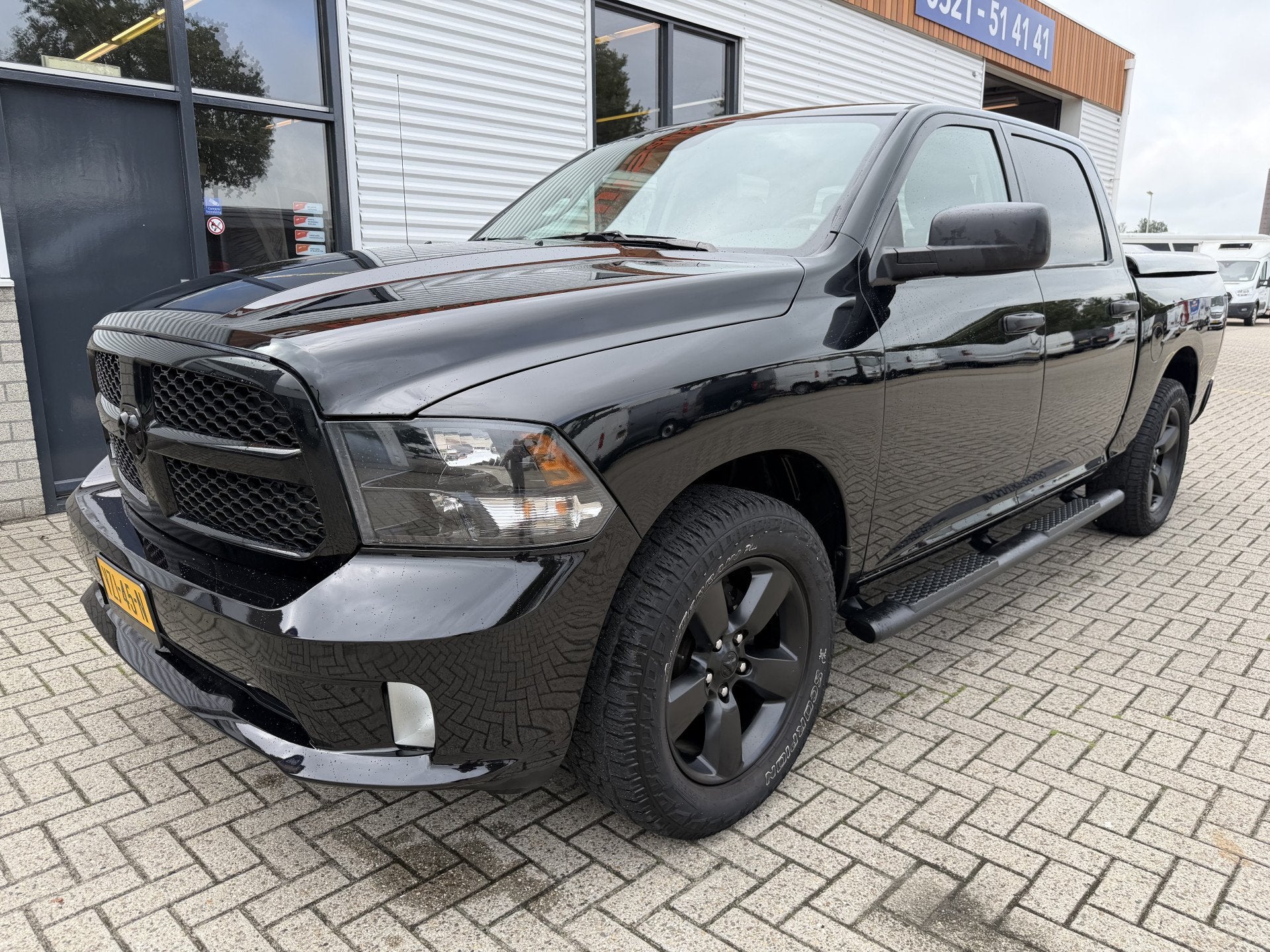 Dodge Ram 1500 CLASSIC 4x4 / Prins LPG / luchtvering achter, Auto's, Automaat, Stof, Gebruikt, 5654 cc