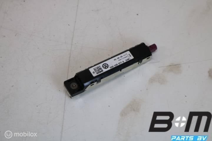Antenneversterker VW Golf 7 5G6035577A, Auto diversen, Autoradio's, Gebruikt